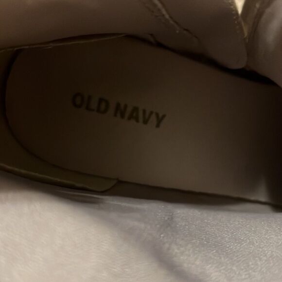 Old Navy Cream Ankle Boots. Size 9 - Picture 6 of 6